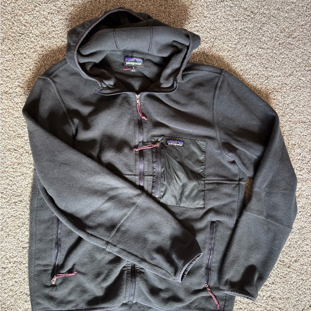 Patagonia Women’s Dark Gray Zip-Up Sweater